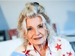 Nun ist schauspieler jan fedder im alter von 64 jahren verstorben. Schauspielerin Helga Piur Wird 80