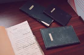 Facultatea de filosofie este structurată pe două departamente: Serviciul Arhiva UniversitÄƒÈ›ii Universitatea BabeÈ™ Bolyai