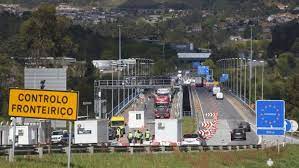 Apertura de fronteras en españa en verano. Espana Mantiene Los Controles En La Frontera Interior Terrestre Con Portugal Por La Situacion Sanitaria