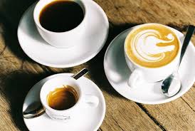 Il rasoio piccolo, sicuramente un'icona per tanti appassionati, si presenta in un'inedita versione black&gold con il manico e il top della testina nel colore nero metallizzato mentre i due pettini in dotazione hanno la finitura oro. Melbourne Coffee Terms Explained Cortado Magic More