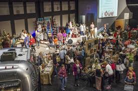 Download 2020 Holiday Craft Shows Markets Metrofamily Magazine PSD Mockup Templates