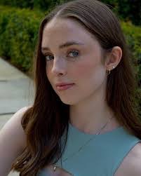 Harriet Betts's Instagram, Twitter & Facebook