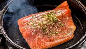 Resep masak ikan gurame pesmol asam manis bumbu kuning bakar dan goreng pakai tepung saus tiram sederhana enak dan lezat dijadikan sup. Cara Memasak Ikan Salmon Mudah Dan Enak