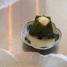 おにぎり作りにストレスレス もうラップは卒業します １個でも10個でもそれ以上でもこの方法で簡単に limia リミア 料理 レシピ おにぎり レシピ