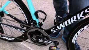 Rigoberto uran has become the first colombian to wear the maglia rosa after winning the stage 12 time trial at the giro d'italia today. Rigoberto Uran S Specialized Tarmac Race Bike From The 2014 Giro D Italia Youtube