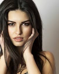 Taormina incorona Krizia Moretti Ragazza per il Cinema: "Sogno di diventare  la nuova Sophia Loren"