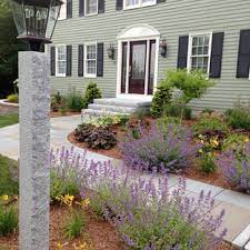 Lamp post garden design by carin m diaz landscape lighting ideas front yards outdoor lights. Landscaping Around Lamp Post Ideas Houzz