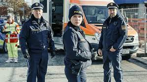 Ein münchner polizeiruf 110 frei nach werner heisenbergs quantenmechanik, die besagt, dass alles mit allem verbunden ist und es keine realität ohne beobachtung gibt. Tn Puhjvn7l7 M