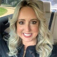 Danielle Kiley's Instagram, Twitter & Facebook