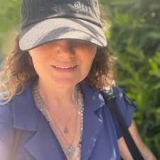 Happy Independence Day, world wide family! We love this land. We love this  life we are living! Cheers! 🇬🇧 +🇺🇸=🎇