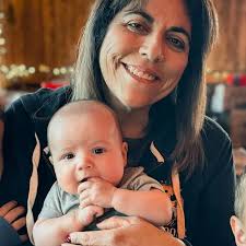 Julie Marez's Instagram, Twitter & Facebook