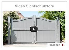 Hohe Gartentore Und Blickdichte Sichtschutztore Holz Video Uber Geschlossene Holztore Und Massgefertigte Hoftore Aus Holz Starten Holztor Gartentore Hoftor