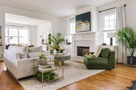 Design Crew A Tall Skinny Nashville Home Mixes Vintage With Modern Front Main Antique Dining Room Table Antique Dining Rooms Living Furniture