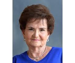 Diane Windham's Instagram, Twitter & Facebook