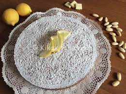 250 g di mandorle pelate 200 g di di cioccolato bianco 150 g di burro morbido 60 g di fecola di patate 40 g di liquore limoncello 5 uova 180 g di zucchero semolato la scorza ed il succo di un limone 2 bustine. Ricetta Torta Caprese Al Limone Bimby Con Mandorle Kikakitchen
