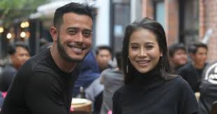 Farah menjadi tetamu jemputan program masakan cerita rasa anis nabilah musim kedua. Orang Dah Free Sekarang Zul Ariffin Muat Naik Foto Sweet Bersama Farah Tapi Part Tukar Caption Tarik Perhatian Kisah Dunia
