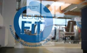 Herzlich Willkommen Im Logo Fit Ihr Fitnessstudio In Oldenburg Und Neustadt In 2020 Fitnessstudio Stadte Am Meer Fitness