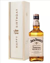 Jack daniel's gifts jack daniel's makes the perfect gift for almost anyone! Jack Daniels Honey Whiskey Birthday Gift Next Day Delivery Uk Sparkling Direct