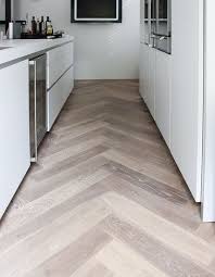 Eiken Houten Visgraat Vloeren In Amsterdam Herringbone Floor Flooring Floor Design
