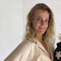 2700+ perfiles de «Anna»