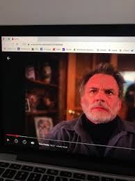 How to do full screen?? Hi Guys When Trying To Watch A Video In Full Screen On Netflix Or Youtube The Tab Bar Doesn T Go Like In The Below Picture Does Anyone Know How To Fix This