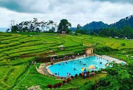 Purwokerto dan kebumen memang belum sepopuler semarang atau solo, tapi dua daerah ini juga punya banyak destinasi wisata seru untuk liburan. 38 Tempat Wisata Hits Dan Terbaru Di Purwokerto 2021