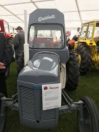 Pin By Willie Morris On Tractors Tractors Vintage Tractors Classic Tractor