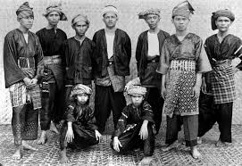 Jenis, informasi dan fakta menarik. Tengkolok Wikipedia