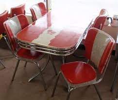Restored Vintage Red Gray Apples Formica Dinette Table W Chairs Gray Red Apple Ped Table Chairs Retro Kitchen Tables Retro Kitchenware Retro Table And Chairs
