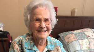 Happy Birthday! 92-year-old woman gets special surprise by family and  friends