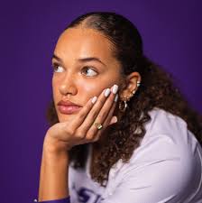 Aliyah Carter, Outside hitter