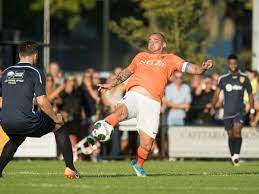 Read all news including political news, current affairs and news headlines online on wesley sneijder today. Wesley Sneijder Neuer Look Mit Extra Kilos Wird Zum Netzhit
