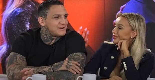 Topsztori Hihetetlen részletek a Boráros-Jákli szakításról: négy éve tart a  lejtmenet, nem Mónika a hibás, de mégis, amúgy pedig egy fedél alatt laknak  külön párként