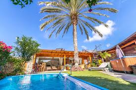 Pour the cold milk foam into the glass and mix. The 19th Hole Anfi Tauro Topaz Vacation Home In Mogan