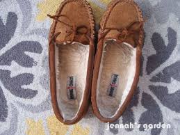 How To Clean The Fleece Insides Of Minnetonka Moccasins Slippers Ugg Boots Cheap Shoes