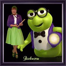 Day 26 Bookworm In 2020 Toy Story Movie Book Worms Vintage Green Dress