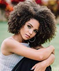16 Of The Trustworthy Natural Curly Hairstyles 2020 For Girls And Women Messy Hairstyle Curly Hair Styles Naturally Curly Hair Styles Medium Hair Styles
