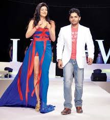 On being asked when would she don the outfit as the real bride, sushmita sen gave a witty reply. 12 Men Who Were Lucky Enough To Date Sushmita Sen Desimartini
