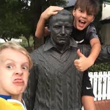 Jamie Hilliard's Instagram, Twitter & Facebook