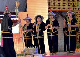 Tadau kaamatan is not complete without the sumazau (picture: Celebrating Kaamatan Without The Pageantry The Crowd Or Unduk Ngadau The Star