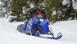Se sopii niin aloittelijalle kuin kokeneelle kuljettajalle ja edistyksellisen tekniikan ansiosta se etenee tehokkaasti syvässäkin lumessa. Top 10 Snowmobiles For 2021 Snowgoer