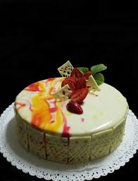 Entremet Fraise Chocolat Blanc Le Blog De Bernard Dauphin Fraise Au Chocolat Chocolat Blanc Gateaux Et Desserts