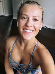 If it makes you happy it's not a waste of time ❤️ Killer of the day 🤸‍♀️  35 min Full Body Burn 🔥👌😆 & 15 min Full Body Stretch 🤸‍♀️