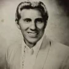 Artist: Teenie Chenault