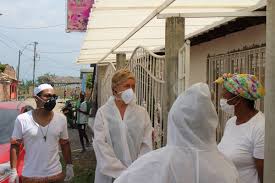 Tausende menschen aus dem politisch und ökonomisch instabilen venezuela begeben sich täglich auf die flucht nach kolumbien, peru und ecuador. Gemeinsam Stark Fur Den Frieden In Kolumbien Berat Die Philosophin Anna Lena Diesselmann Menschen Rechtsaktivist Innen Wie Sie Gefahrdete Bevolkerungsgruppen Effektiv Starken Konnen