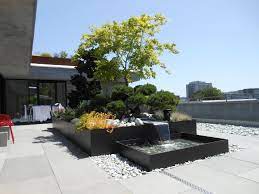 Wie landschaftsarchitekt arbeite ich am liebsten mit gartenpflanzen, um das erscheinungsbild eines hauses. Individuelle Wasserspiele Fur Terrassen Balkone Und Garten Bacher Gartencenter
