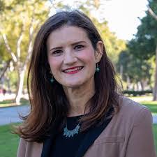 Heather Rapoza's Instagram, Twitter & Facebook