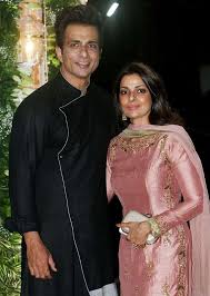 Sonu sood with wife & kids did lord ganesh visarjan with full of fun & masti. Sonali Sood Sonu Sood S Wife Wiki Age Height Husband Children Family Biography More Wikibio