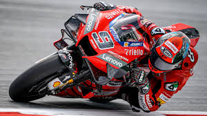 La grille de départ du gp de france motogp. Carrera Motogp Francia 2020 Petrucci Gana En Le Mans Con Lluvia Motos Autobild Es