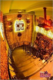 Hanul cu tei a fost construit in 1833 in centrul comercial al bucurestiului. Hanul Cu Tei Restaurante In Sapte Seri